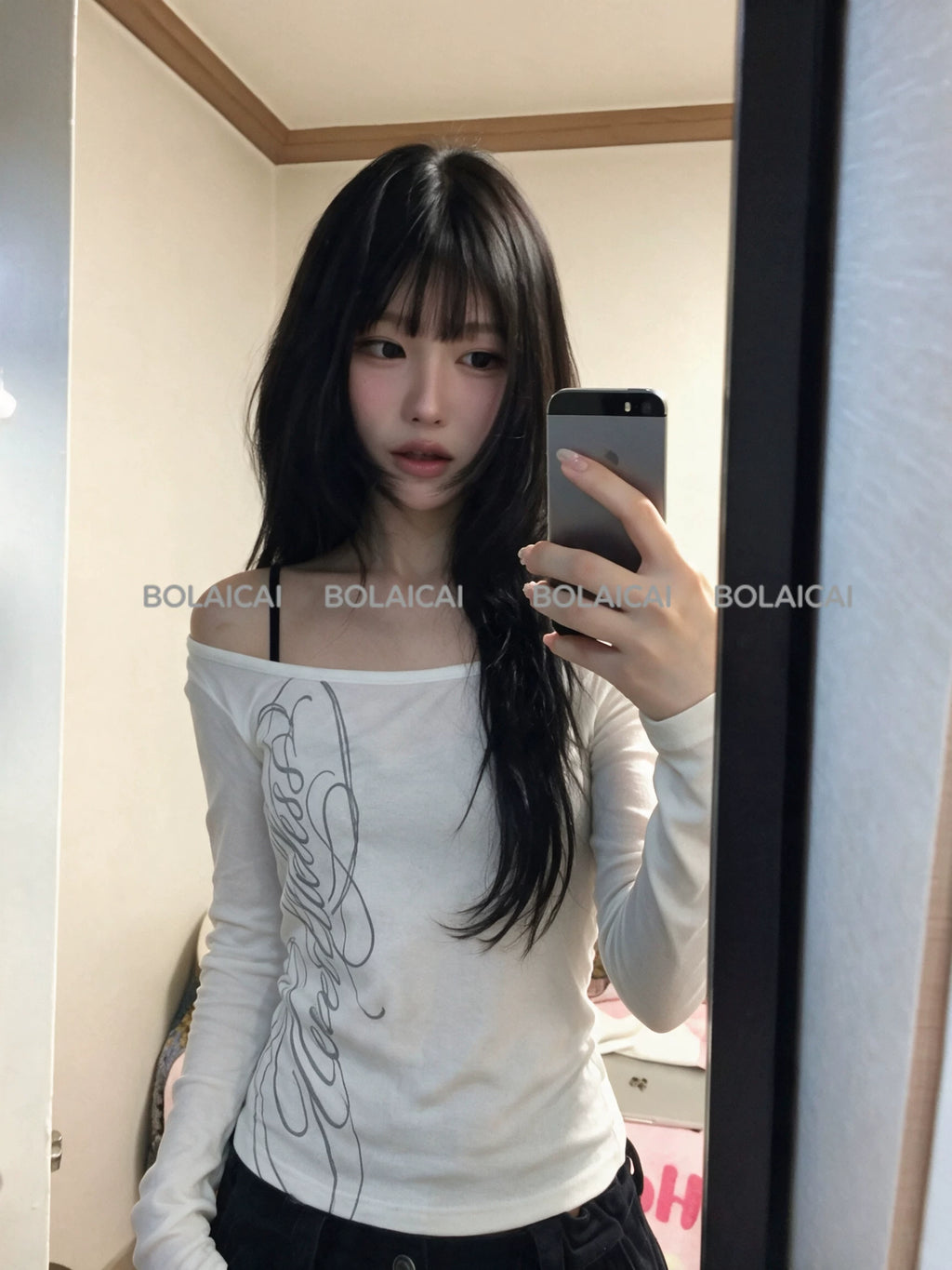 U-Neck Off-Shoulder Long Sleeve