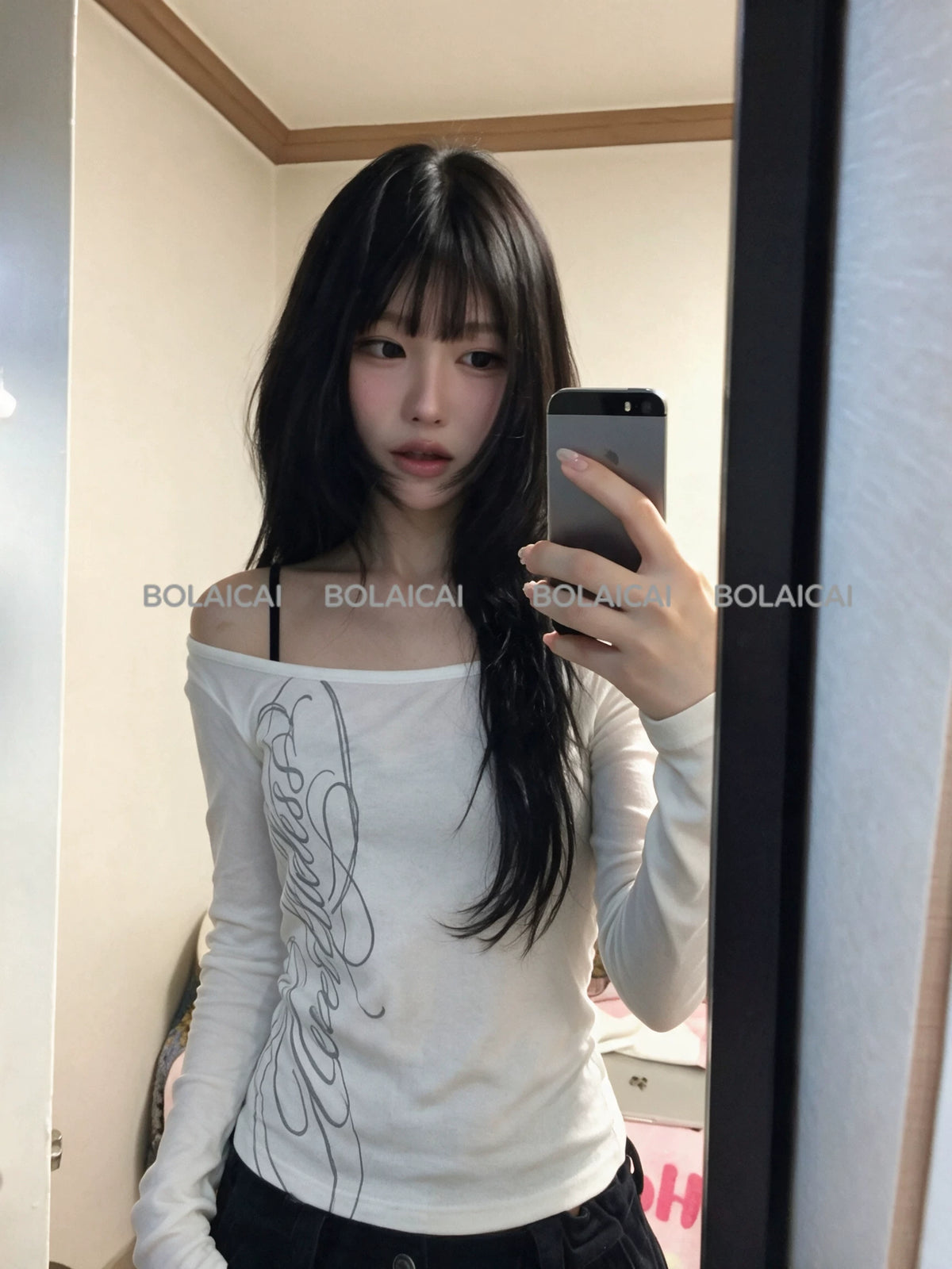 U-Neck Off-Shoulder Long Sleeve