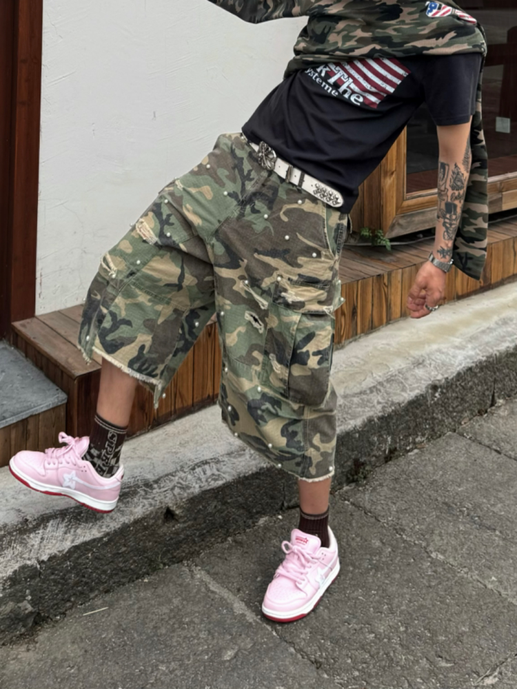 Pearl Ripped Camo Jorts