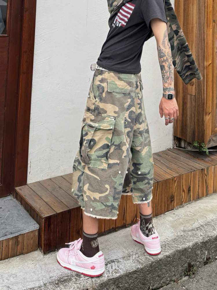 Pearl Ripped Camo Jorts