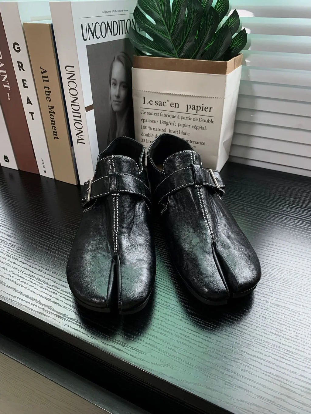 Split-Toe Buckle Leather Flats
